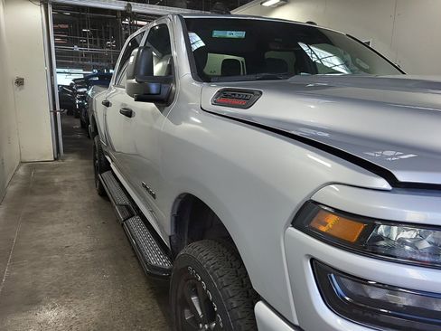 Used 2026 RAM 2500 Big Horn AWD/4WD image 2