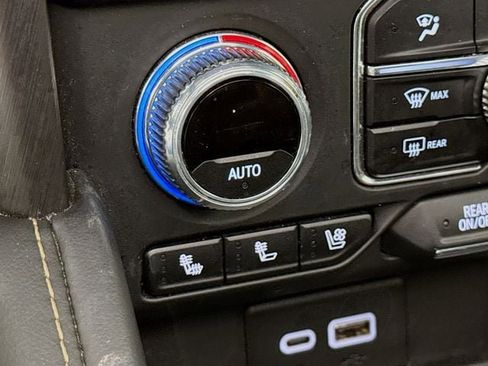 Used 2023 GMC Yukon XL AT4 w/ Technology Package image 22