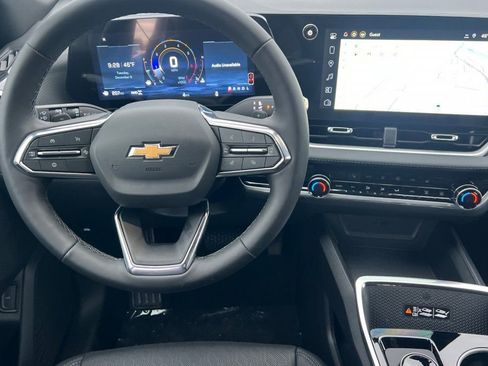 New 2026 Chevrolet Equinox LT w/ Convenience Package II image 10