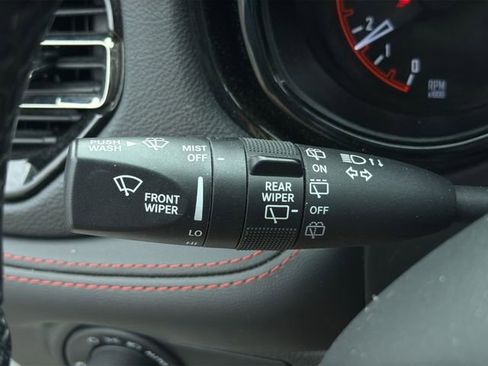 Used 2024 Dodge Durango GT RWD image 32