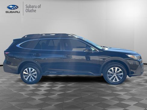 Used 2022 Subaru Outback Premium image 11