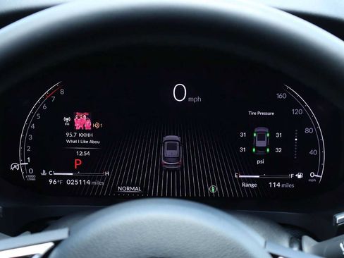 Certified 2025 Acura MDX FWD w/ Technology Package image 18