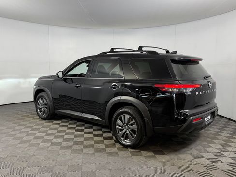 Used 2024 Nissan Pathfinder SV AWD/4WD image 10