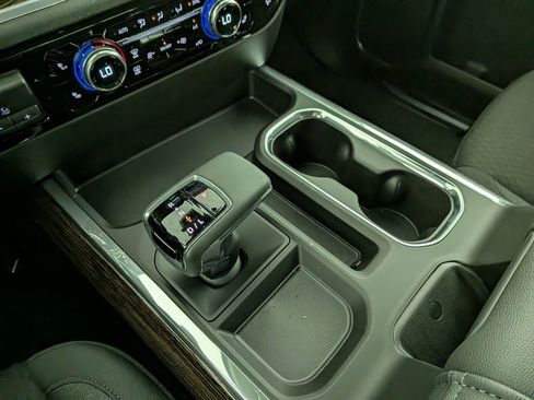New 2026 GMC Sierra 1500 Elevation image 25