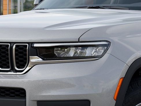 New 2026 Jeep Grand Cherokee L Laredo AWD/4WD image 11