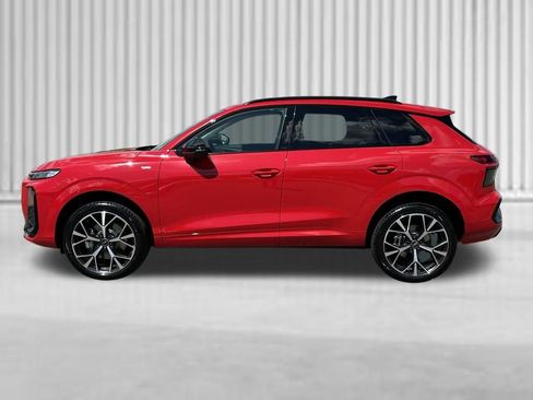 New 2026 Audi Q3 quattro 2.0T AWD/4WD image 2