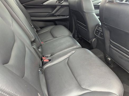Used 2022 MAZDA CX-9 Touring image 11
