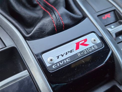 Used 2018 Honda Civic Type R image 19