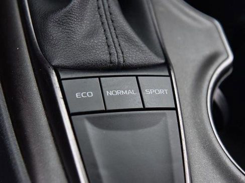 Used 2024 Toyota Camry SE image 16