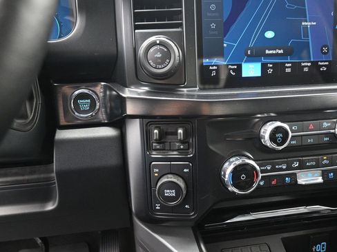 New 2026 Ford F250 Lariat w/ Black Appearance Package image 18