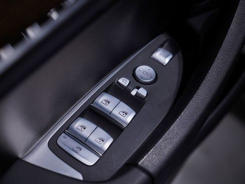 Used 2023 BMW X3 sDrive30i w/ Convenience Package image 17