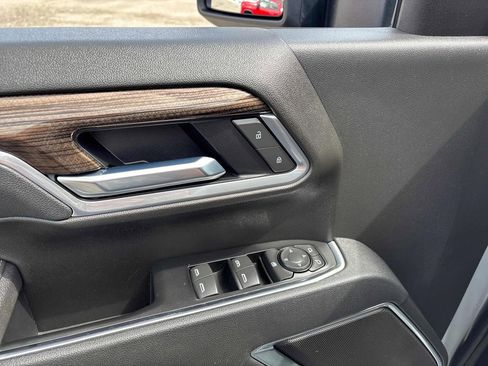 Used 2025 Chevrolet Silverado 2500 LT w/ Convenience Package image 10