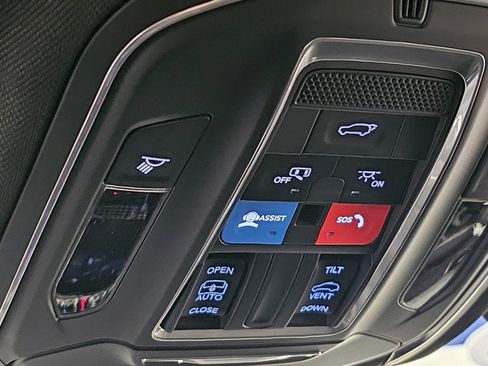 New 2025 Jeep Grand Cherokee 4WD image 28