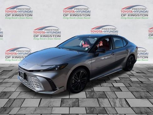 Used 2025 Toyota Camry XSE image 8