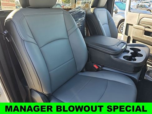 New 2026 RAM 3500 Tradesman AWD/4WD image 10