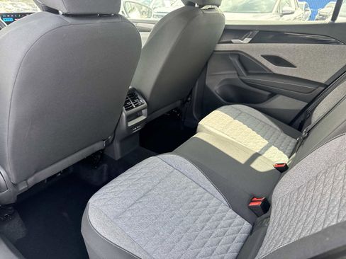 Used 2025 Volkswagen Tiguan S AWD/4WD image 9