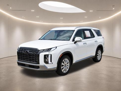 Used 2024 Hyundai Palisade SEL FWD image 3