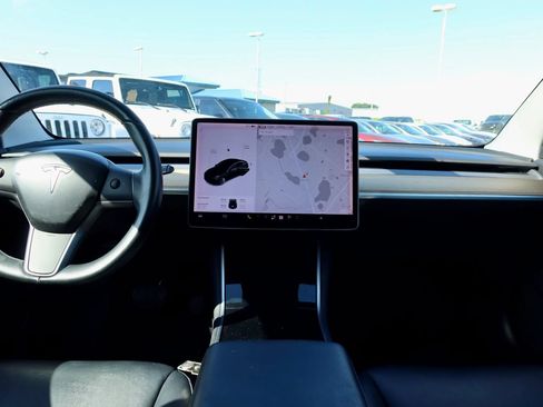 Used 2019 Tesla Model 3 Standard Range Plus RWD image 8