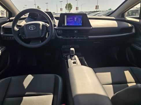 Certified 2026 Toyota Prius XLE FWD image 18