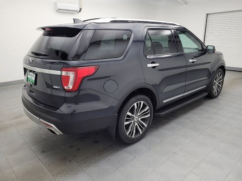 Used 2017 Ford Explorer Platinum image 10