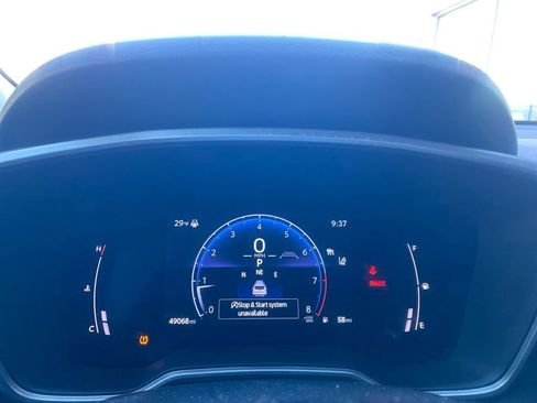 Used 2024 Toyota Corolla Cross XLE image 19