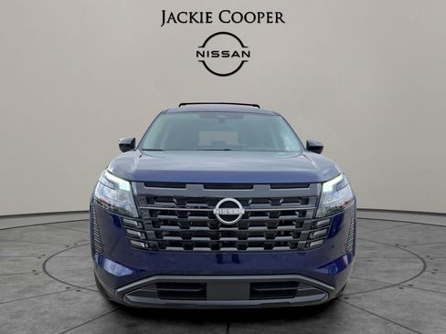 New 2026 Nissan Pathfinder SV image 8