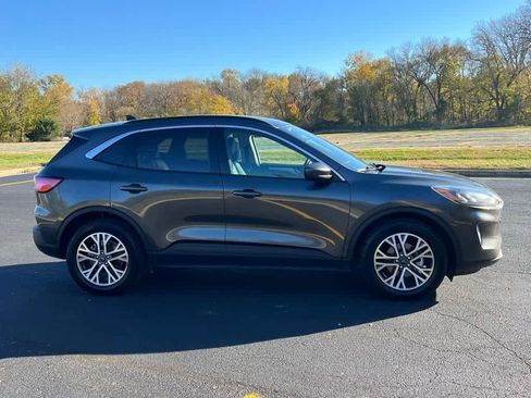 Used 2020 Ford Escape SEL image 7