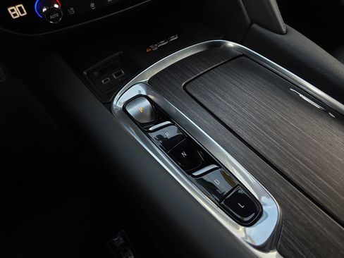 Used 2023 Buick Enclave Avenir w/ Avenir Technology Package image 22