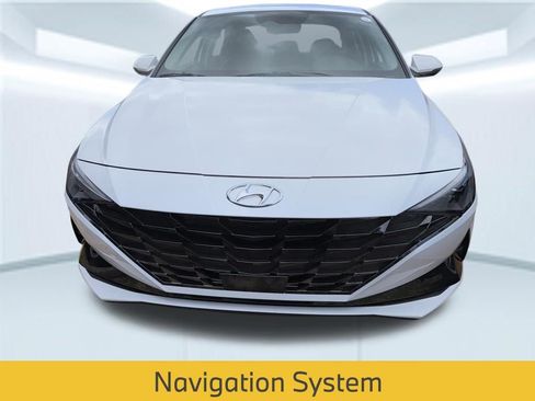 Used 2023 Hyundai Elantra Limited FWD image 2
