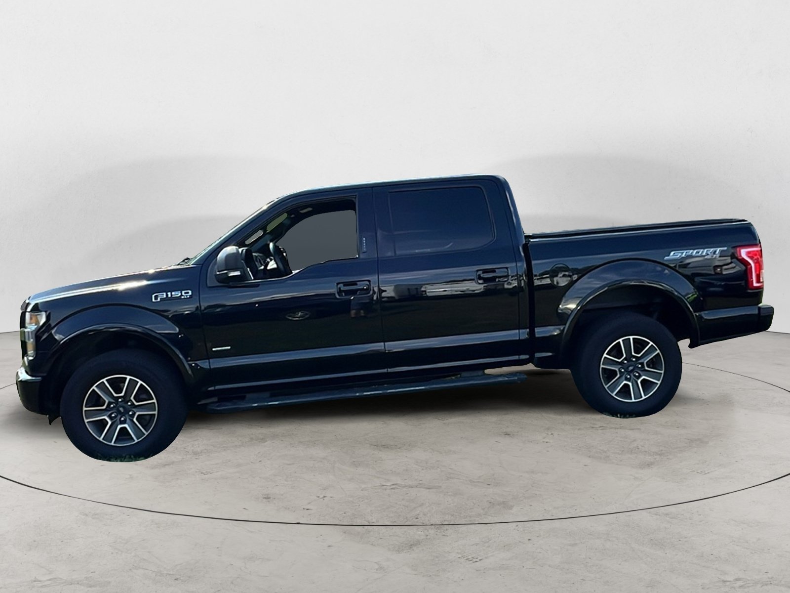 Used 2016 Ford F150 XLT w/ Equipment Group 301A Mid AWD/4WD image 3
