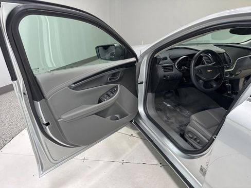 Used 2019 Chevrolet Impala LS FWD image 8