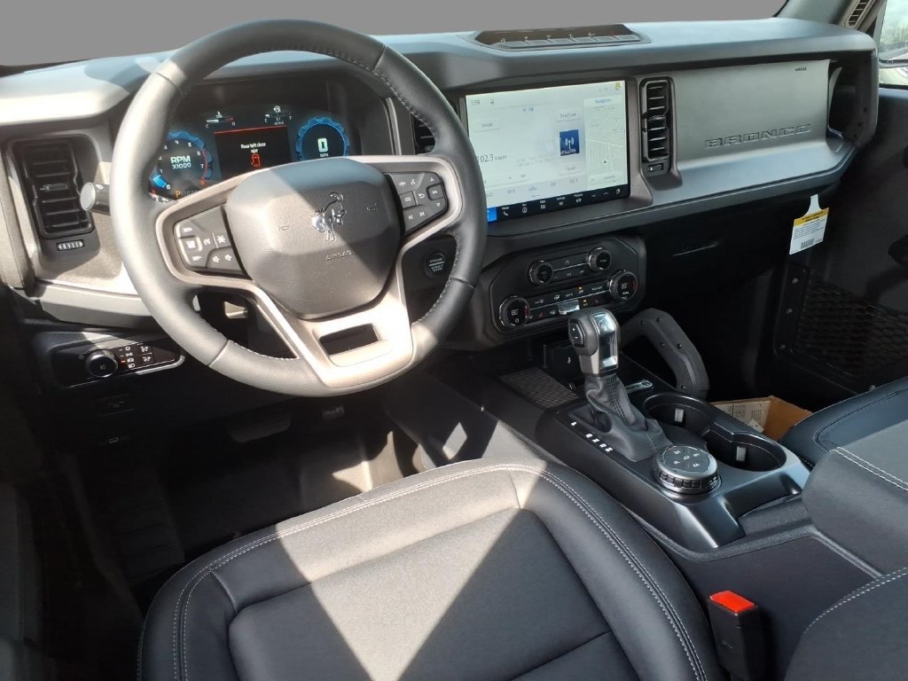 New 2026 Ford Bronco Badlands w/ Sasquatch Package AWD/4WD image 6