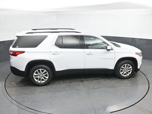 Used 2020 Chevrolet Traverse LT w/ LPO, Floor Liner Package AWD/4WD image 14