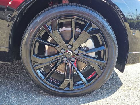 Certified 2024 Volvo XC60 T8 Ultimate w/ Protection Package Premier AWD/4WD image 10