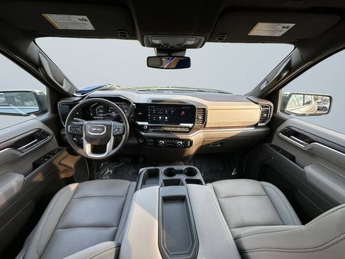 Used 2025 GMC Sierra 1500 SLT AWD/4WD image 10
