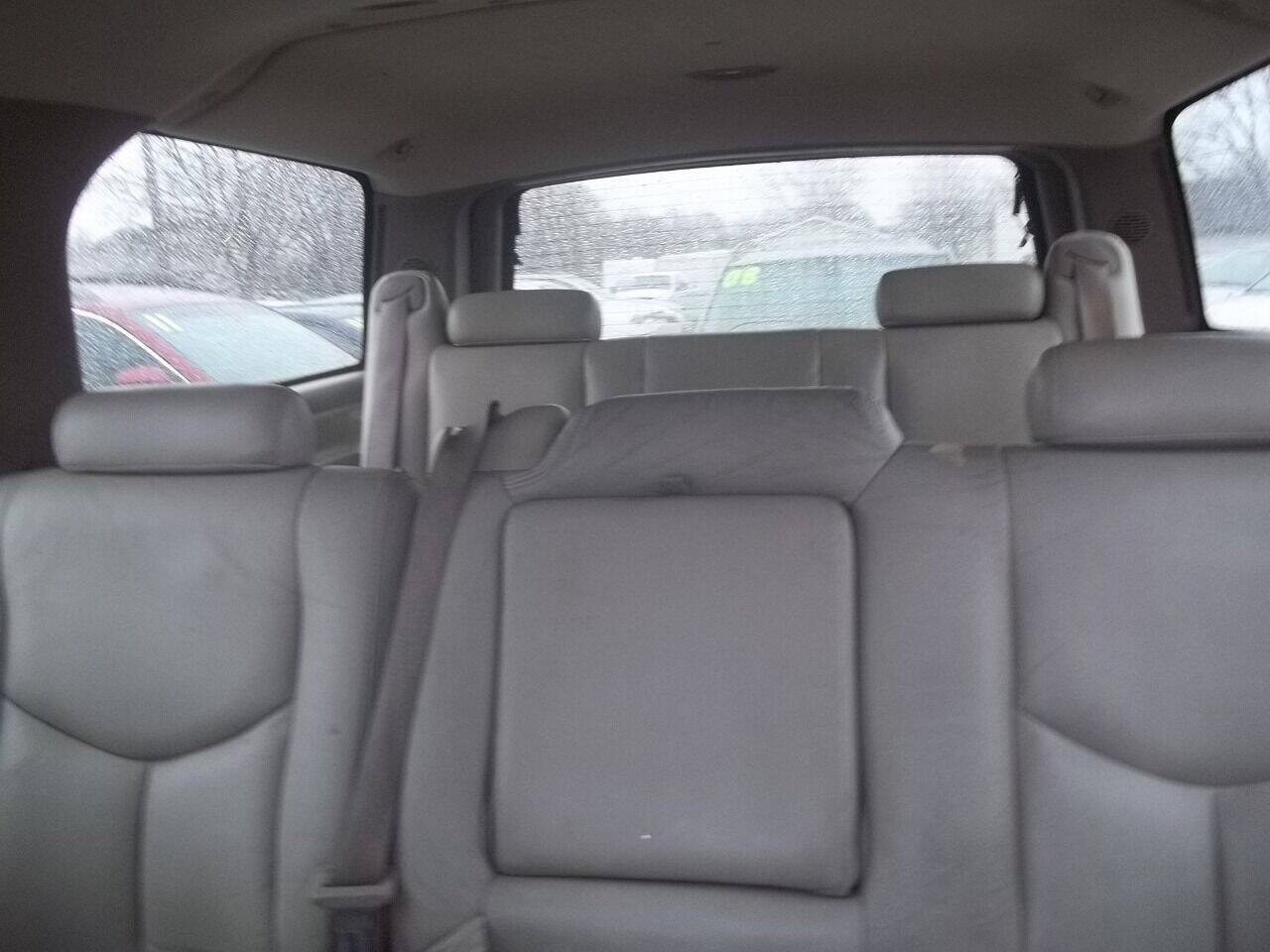 Used 2004 Chevrolet Suburban LT w/ Preferred Equipment Group AWD/4WD image 15
