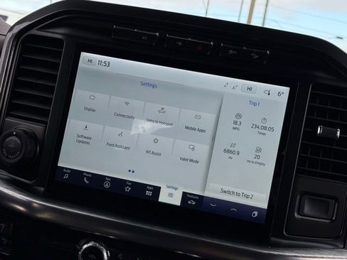 Certified 2022 Ford F150 Lariat w/ Equipment Group 502A High image 30