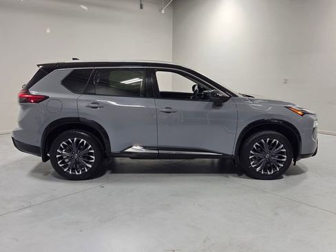Used 2024 Nissan Rogue Platinum AWD/4WD image 13