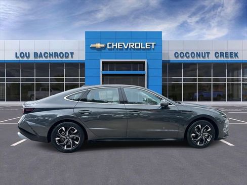 Used 2025 Hyundai Sonata SEL FWD image 9