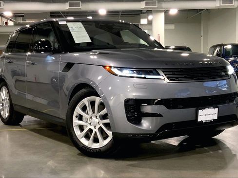Used 2023 Land Rover Range Rover Sport SE image 2