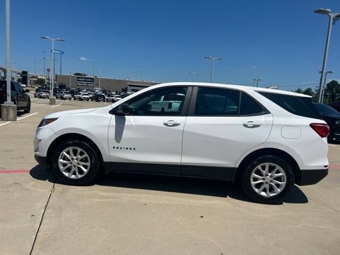 Used 2020 Chevrolet Equinox LS w/ LPO, Blackout Package FWD image 6