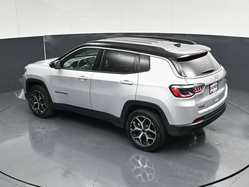 Used 2025 Jeep Compass Limited AWD/4WD image 54