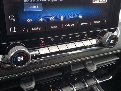 Used 2023 Chevrolet Colorado LT w/ LT Convenience Package II image 18