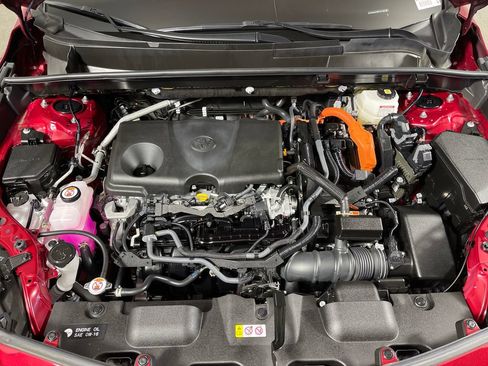 Certified 2024 Toyota Venza Limited AWD/4WD image 9