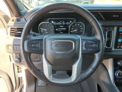 Used 2021 GMC Yukon Denali w/ Denali Premium Package image 22