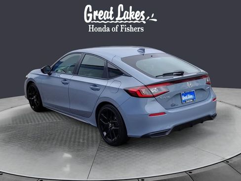 Used 2023 Honda Civic Sport image 3