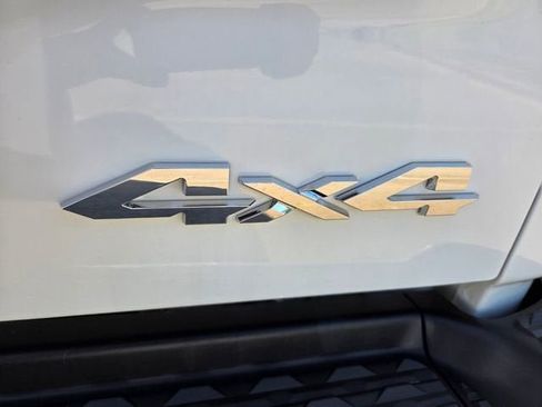 Used 2024 RAM 2500 Big Horn w/ Off Road Package AWD/4WD image 18