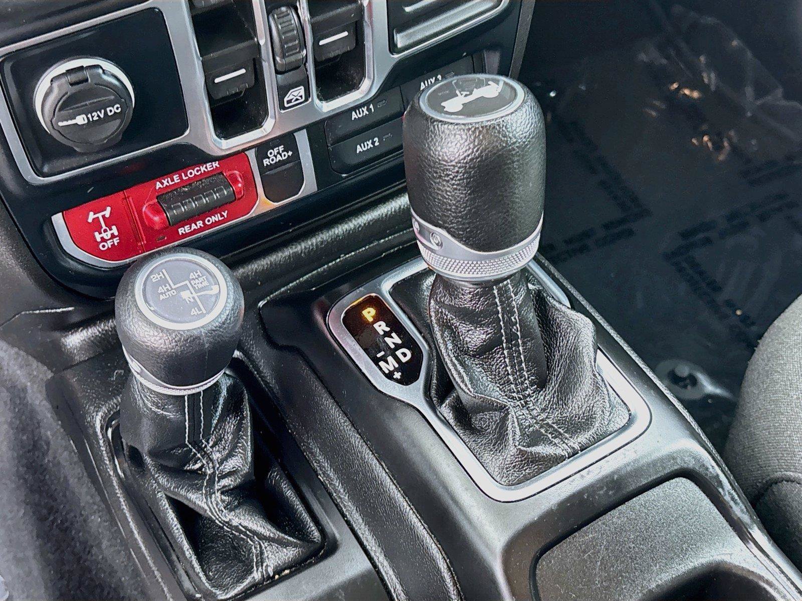 Used 2024 Jeep Wrangler Unlimited AWD/4WD image 16