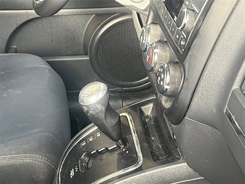 Used 2011 Jeep Patriot Latitude image 8