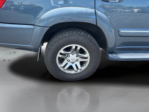 Used 2006 Toyota Sequoia SR5 RWD image 35